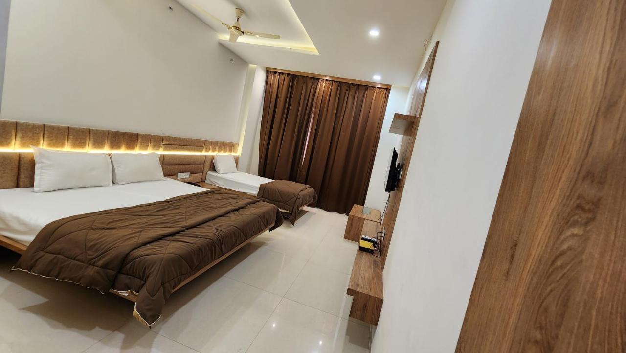 Hotel Aanandam Greens Sehore Esterno foto