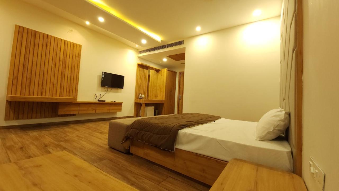 Hotel Aanandam Greens Sehore Esterno foto