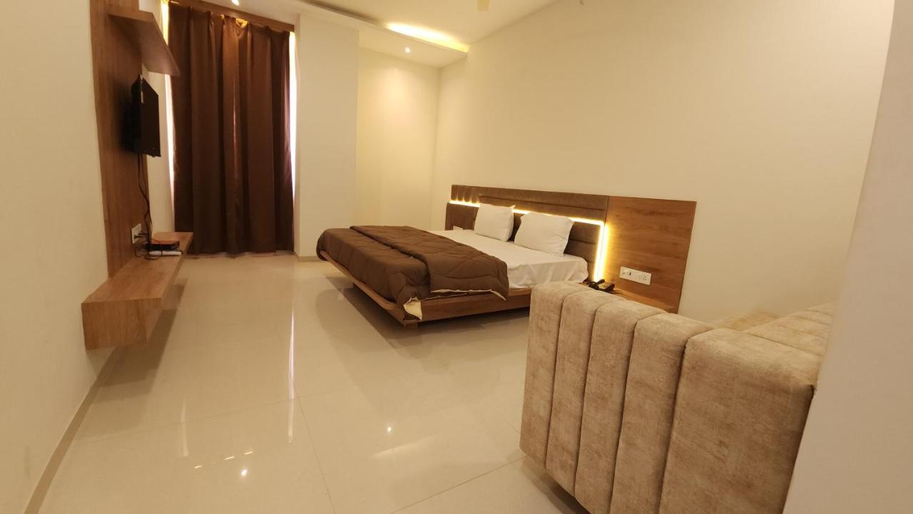 Hotel Aanandam Greens Sehore Esterno foto